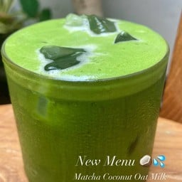 Matcha coconut Oatmilk