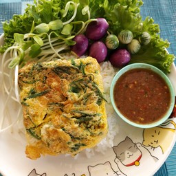 ไข่เจียวชะอมราดข้าว+น้ำพริกกะปิ