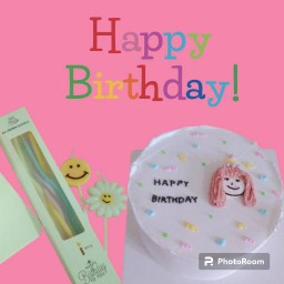 40.ผู้หญิงหมวกสีเหลืองข้อความอยู่ด้านซ้ายมือ