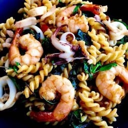 ฟูซิลี่ กะเพราทะเล