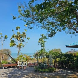 แหลมทองรีสอร์ท