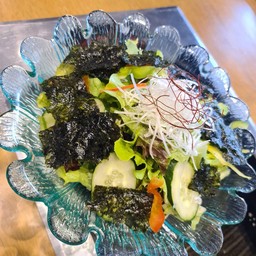 สบัดผักน้ำมันงาเค็ม (Shio Goma Salad)