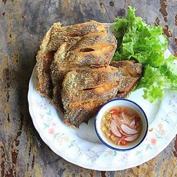 ปลานิลตัวเล็ก 3ตัว น้ำจิ้มซีฟู๊ด