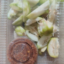 มะกอกฝรั่งน้ำปลาหวาน