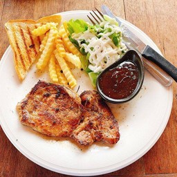 Steak หมูพริกไทยดำ