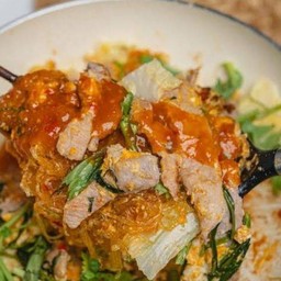 สุกี้หมูผัดแห้ง