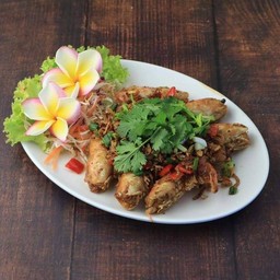 กุ้งผัดพริกเกลือ