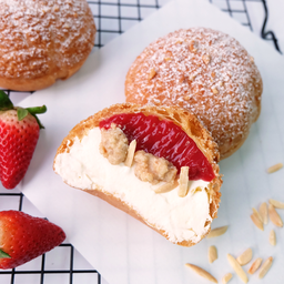 Strawberry Sundae Choux