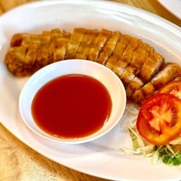 สามชั้นทอดน้ำปลา