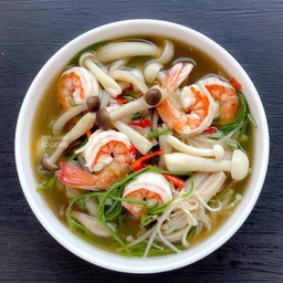 แกงเห็ดกุ้งสดใส่ชะอม