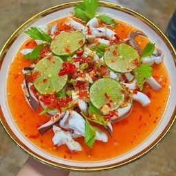 ปลาหมึกนึ่งมะนาว