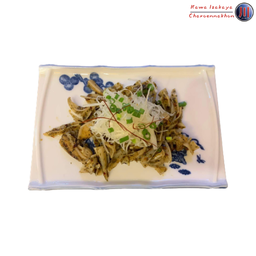 กระดูกอ่อนไก่ผัด (Stir-Fried Chicken Cartilage)