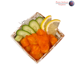 แซลมอนคลุกไข่ปลาบิน (Salmon Salad With Spinach Roe)