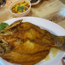 ปลากระพงทอดน้ำปลา+ยำมะม่วง