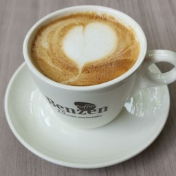 คัฟเฟ่ ลาเต้ (ร้อน)