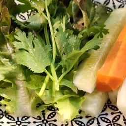 ชุดผักสดเล็ก (เปลี่ยนแปลงตามฤดูกาล)