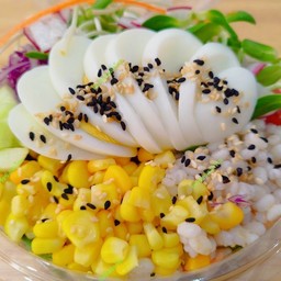 สลัดผักไข่ต้ม