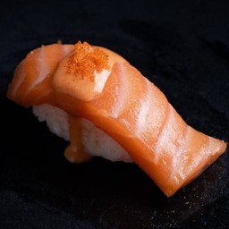 แซลมอนราดซอสสไปซี่