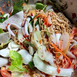 ยำมาม่ารวมมิตร