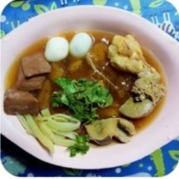 กระเพาะปลาน้ำแดงล้วน ไข่ ไก่ เครื่องใน