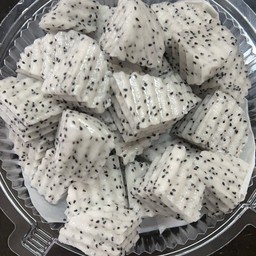 แก้วม้งกรสีขาว พร้อมทาน