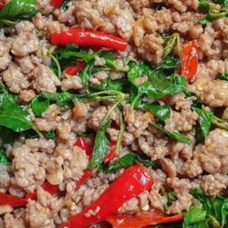 กะเพราหมูสับ (ราดข้าว)