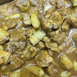 แกงคั่วกระดูกหมู