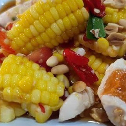 ตำข้าวโพดไข่เค็ม