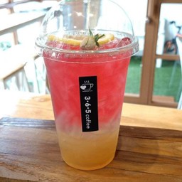 ชากุหลาบน้ำผึ้งมะนาวเย็น