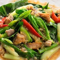 คะน้าปลาเค้ม