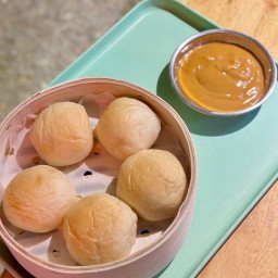 ปังนึ่งชาไทย