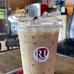 R 1 Cafe Rajapruek Chiangmai