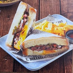 แซนวิส เนื้อออสย่าง Grilled Australian Beef Sandwich