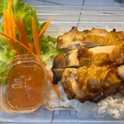 เฌอริช ครัวในบ้าน(สลัดโรล อาหารสุขภาพ ก๋วยเตี๋ยวหลอด)