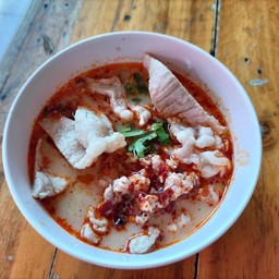 โก๋เม้งเตี๋ยวต้มยำ&กะเพรา คลองหนึ่ง