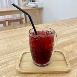 น้ำกระเจี๊ยบเย็นชื่นใจ