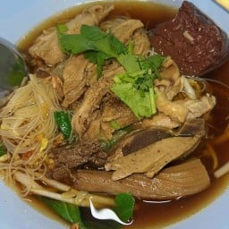 ก๋วยเตี๋ยวเป็ด Naree : FRESH ONE ขาเข้ากรุงเทพ