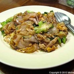 ผัดซีอิ้วหมูสับ