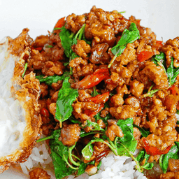 ข้าวกระเพราหมูสับไข่ดาว