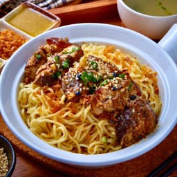 บะหมี่แห้งหมูตุ๋น