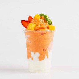 มะม่วงสตอเบอรี่โยเกิร์ต