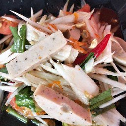 หมูยอ ตำไทย ใส่ผักชีฝรั่ง