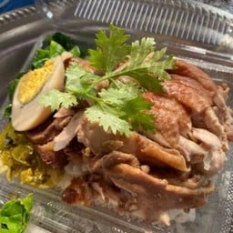 ข้าวหน้าไก่น้ำจิ้มแจ่ววว