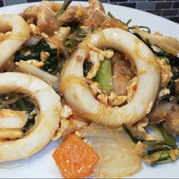 สุกี้ปลาหมึก ผัดแห้ง