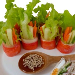 โบว์ลิ่ง สลัดโรล-แซนวิช-ชานม