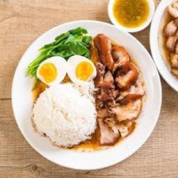 ข้าวขาหมูซูโม่(พระเงิน)