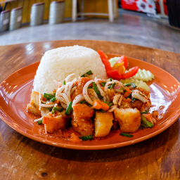 ข้าวยำไก่แซ่บ