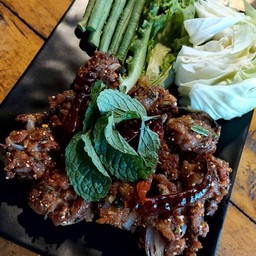 ลาบหมูทอด