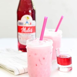 พิ้งค์ มิลค์ (นมชมพู)