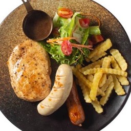 สเต็ก ไก่& ไส้กรอกเยอรมันซอสพริกไทยดำ Steak Chicken&German Sausage Black Pepper Sauce